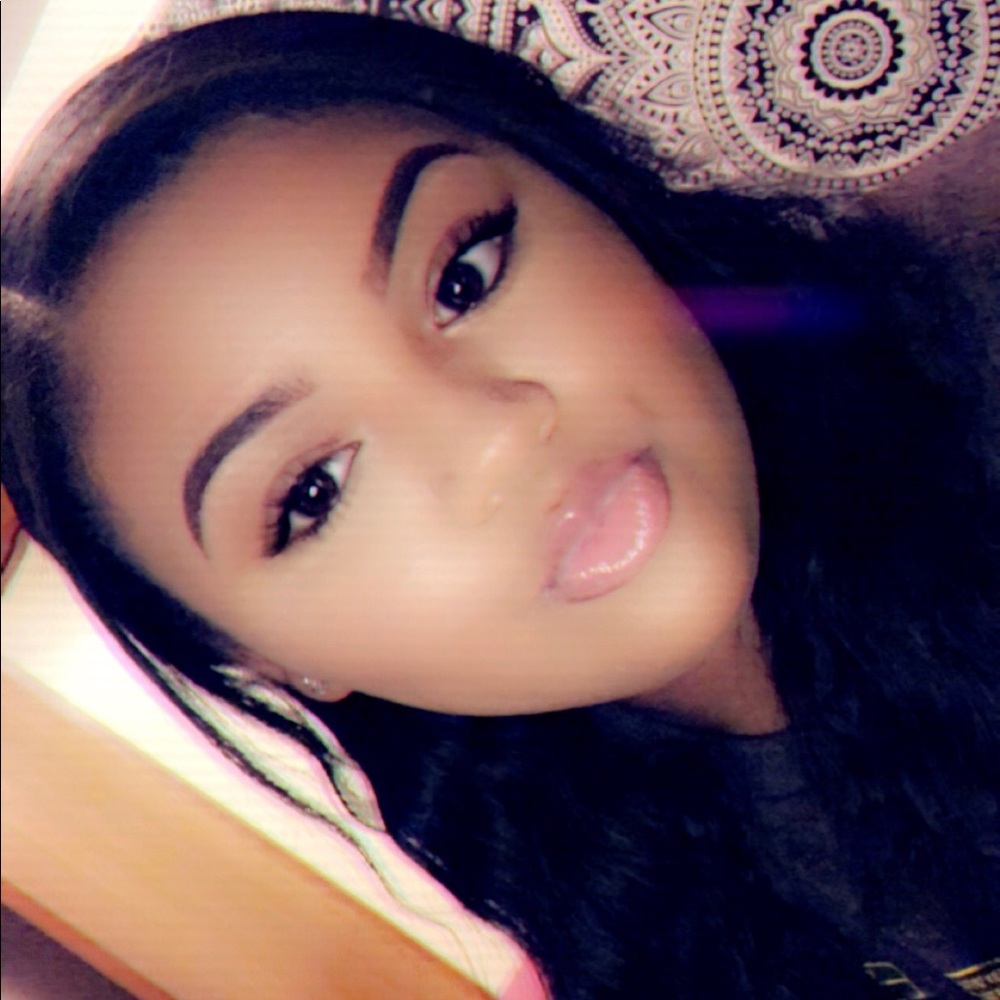 Meet your Posher, Jada